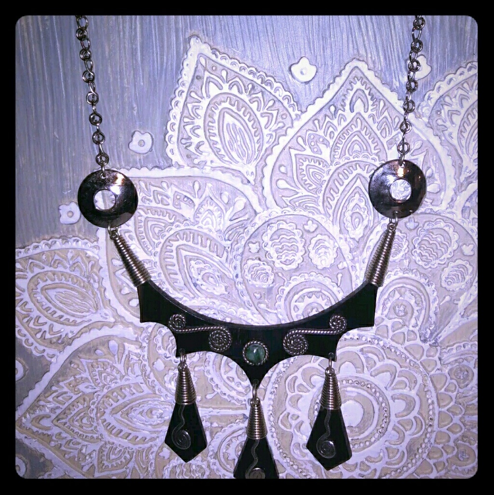 BOHO TRIBAL Peruvian Coin Dangle Resin Necklace